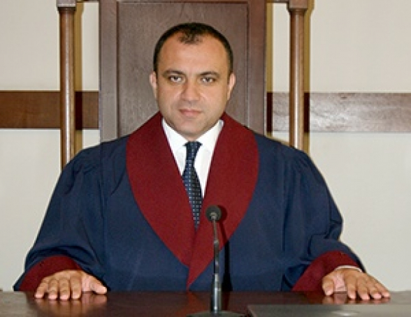 Սահմանադրական դատարանից ներքին ինֆորմացիան դուրս հանողը Արման Դիլանյանն է․ «Հրապարակ»